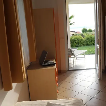 Mimosa Apartmán *